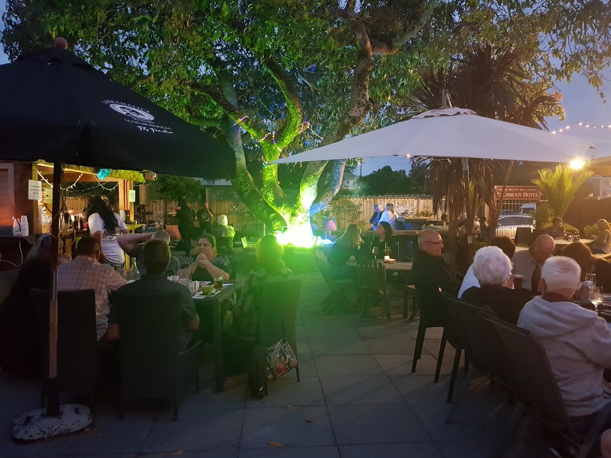 קאטיקאטי Talisman Hotel & Restaurant מראה חיצוני תמונה